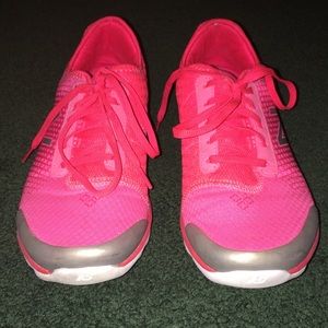 Pink Pre-owned New Balance Sneakers